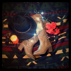 Heel cowgirl boots
